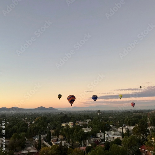 Flying Sunrise Hot Air Balloons Mexico Latin America Teotihuacán Piramides Pyramids Mexico City