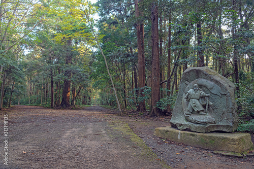 鹿島神宮 参道の大鯰を退治する武甕槌大神像 photo