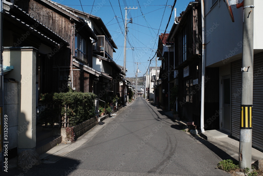 岡山県瀬戸内市牛窓の港町の風景