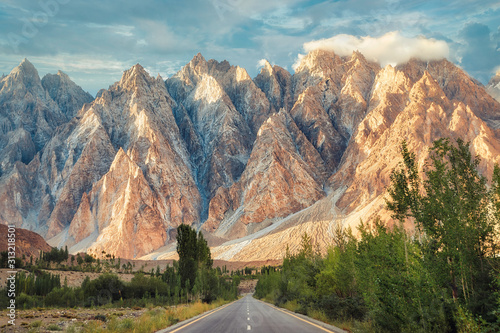 Obraz na płótnie Passu Cones in Northern Pakistan, taken in August 2019 w salonie