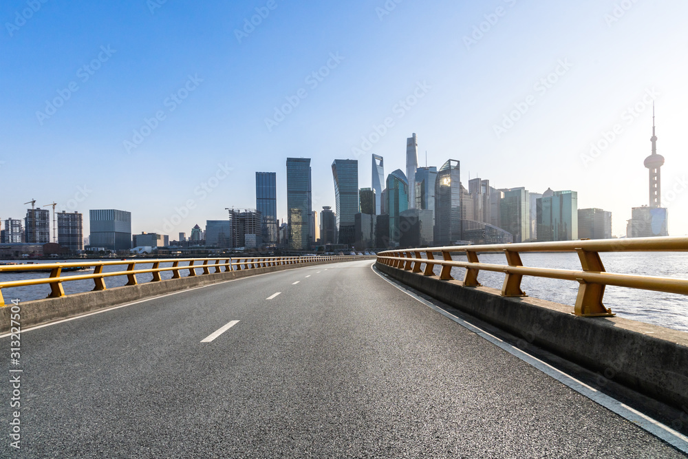 Obraz premium road to city