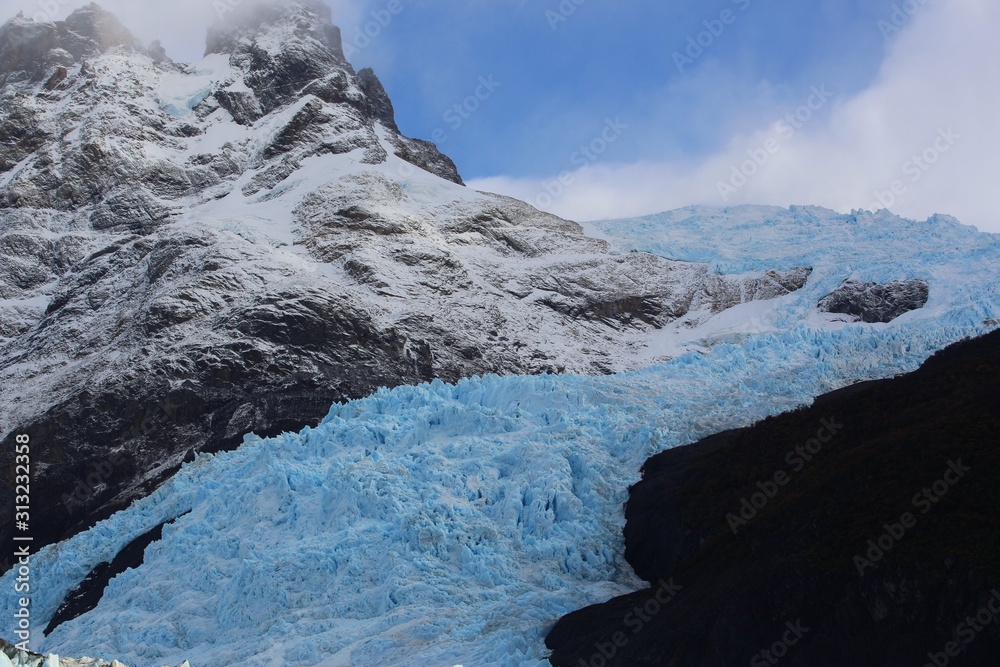 Φωτογραφία Sightseeing Rios de Hielo Cruise ship boat near glaciers Upsala and Spegazzini i