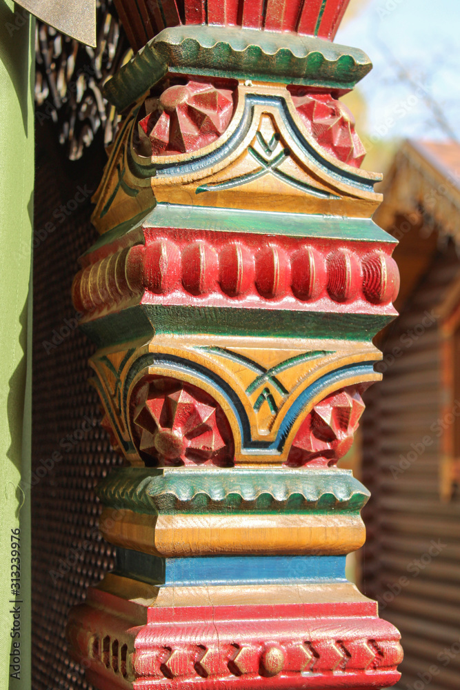 Fototapeta premium LOGA PARK - CARVED SUPPORT