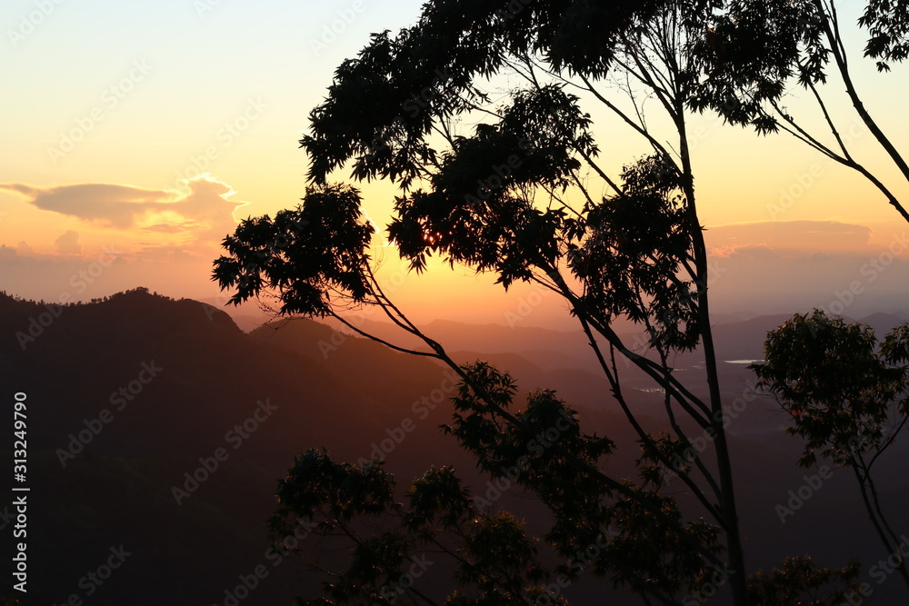 Fototapeta premium Sunrise, Ella Rock, Sri Lanka