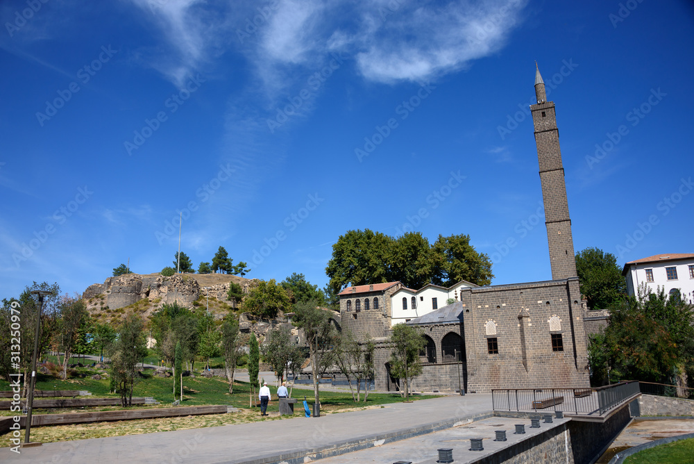 16th century Hazrat Suleiman Mosque inside old walled city of Diyarbakir, Turkey
