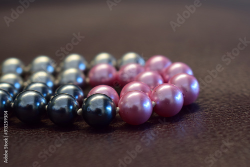 Pearl necklace It is a beautiful necklace in many colors.