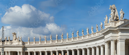 Fotografia, Obraz Panorama of the Statues in Saint Peters Square Vatican City, Rome