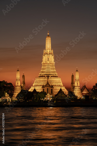 Wat Arun Ratchawararam, a Buddhist temple in Bangkok, Thailand. © chongsiri