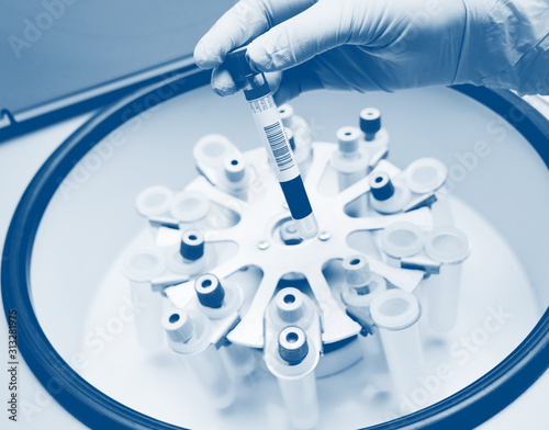Medical laboratory centrifuge