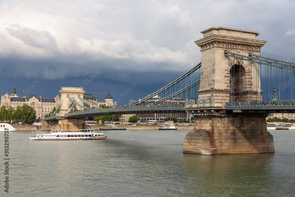 Obraz premium Danube river with Chain Bridge in Budapest, capital city Hungary