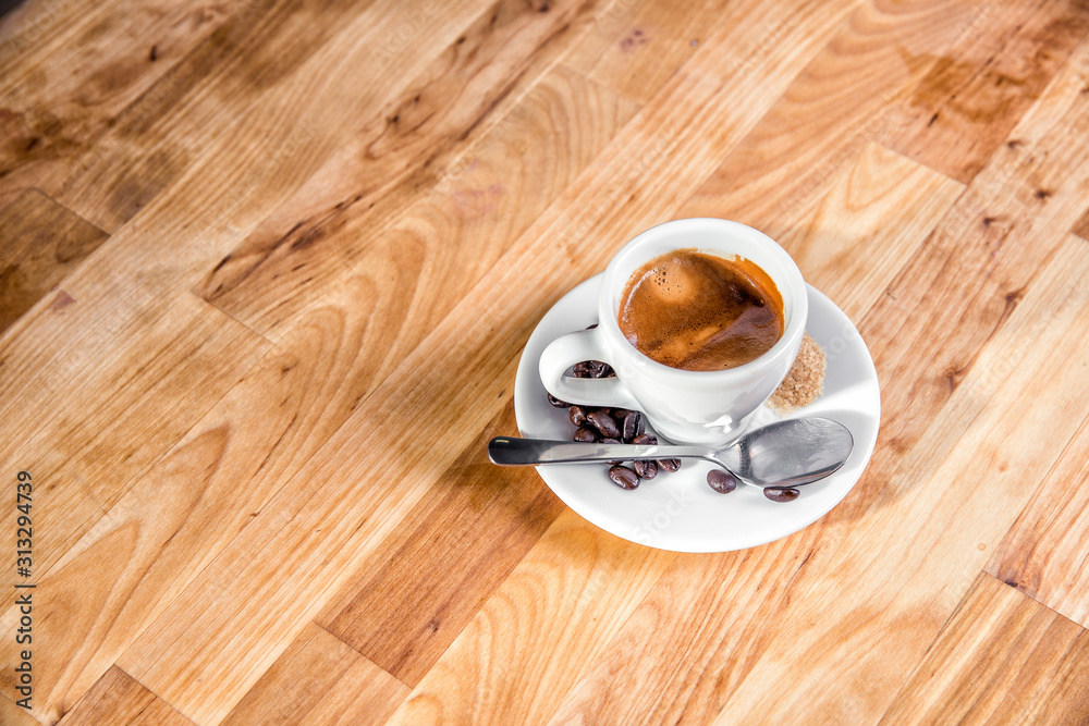 Obraz premium Filiżanka kawa espresso blat drewniany coffee cup