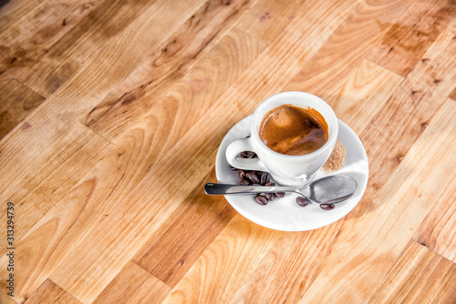 Filiżanka kawa espresso blat drewniany coffee cup