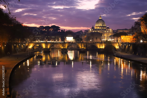 night view of ponte vecchio in florence