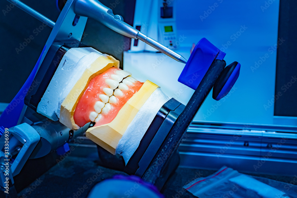 Dental technician. Dental orthopedics. Innovative technologies in