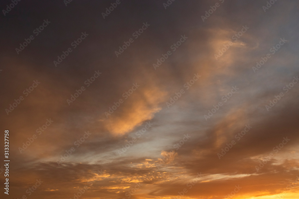 Obraz premium Partly Cloudy Sunset 03