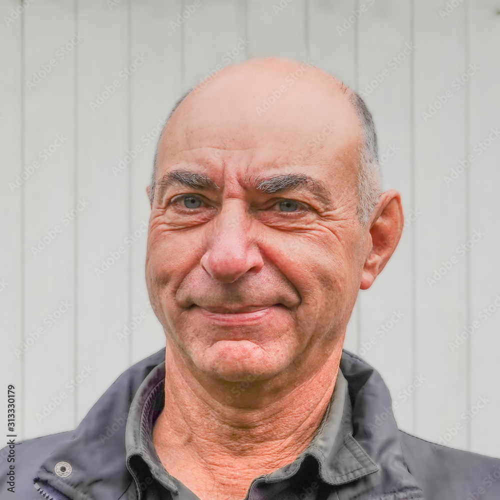 Fototapeta premium Portrait of an elderly bald man