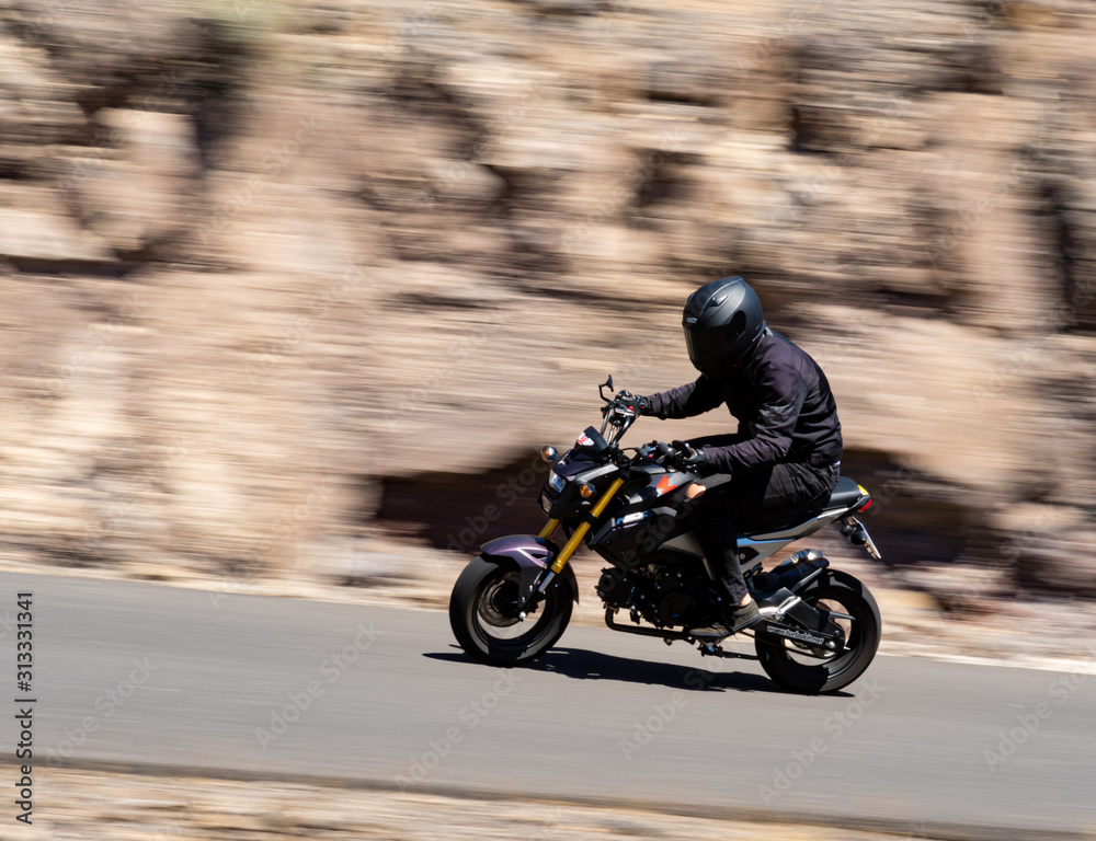 Barrido moto en el desierto