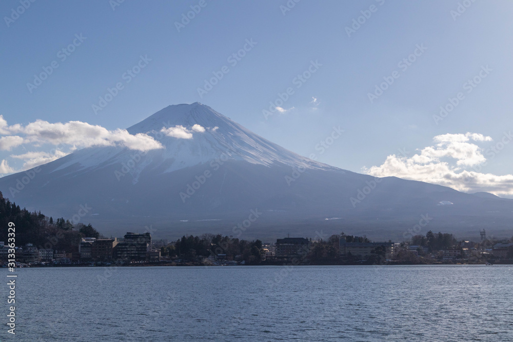 日本　河口湖から見た富士山