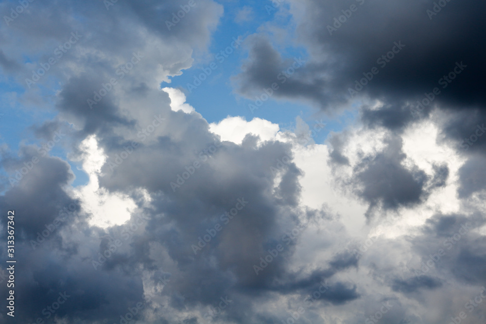 Obraz premium Dramatic sky with stormy clouds