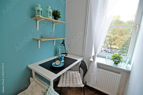 Obraz na płótnie A teenager's room with a study desk. w salonie