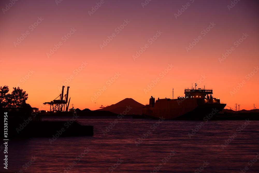 富士山夕景　千葉港