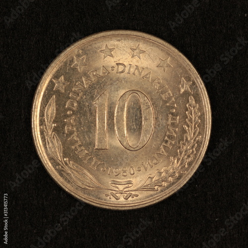 Vorderseite einer ehemaligen Jugoslawischen 10 Dinar Münze photo