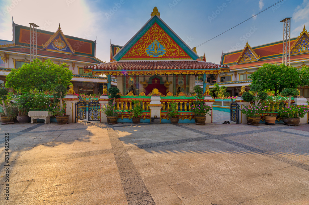 Yan Nawa, Bangkok / Thailand / November 22, 2019 : Wat Chong Lom. Buddhist temple that provides comfort when having merit.