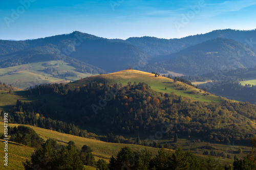 Fototapeta Naklejka Na Ścianę i Meble -  Vysoky vrch mountain in Pieniny National Park in Slovakia.