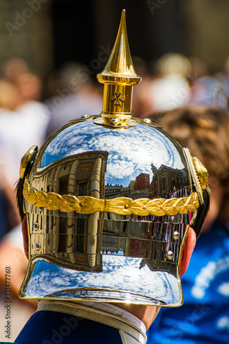 Photography Historischer glänzender Metallhelm / close up