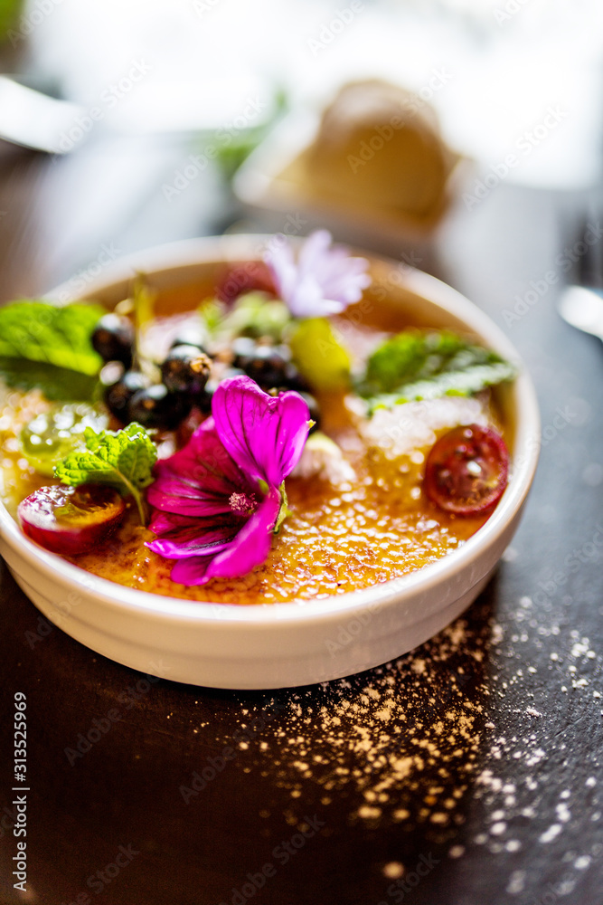 dessert Creme brulee dessert Creme brulee