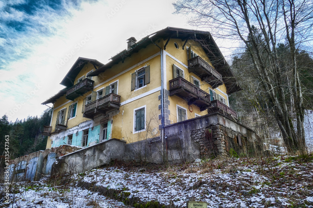 Verlassener ehemaliger Gasthof an der Partnachklamm Stock Photo Adobe