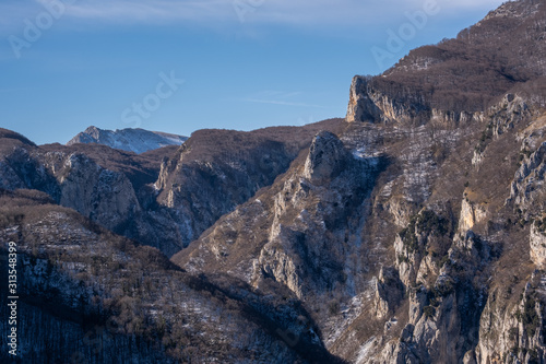 Montagna invernale in Abruzzo