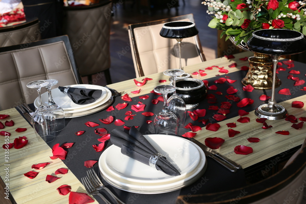 Valentine's Day table