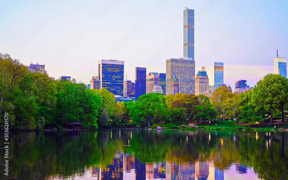 Fototapeta premium Central park New York, great design for any purposes. Midtown Manhattan, USA. View with Skyline of Skyscrapers architecture in NYC. Nature background. Urban cityscape. NY, US