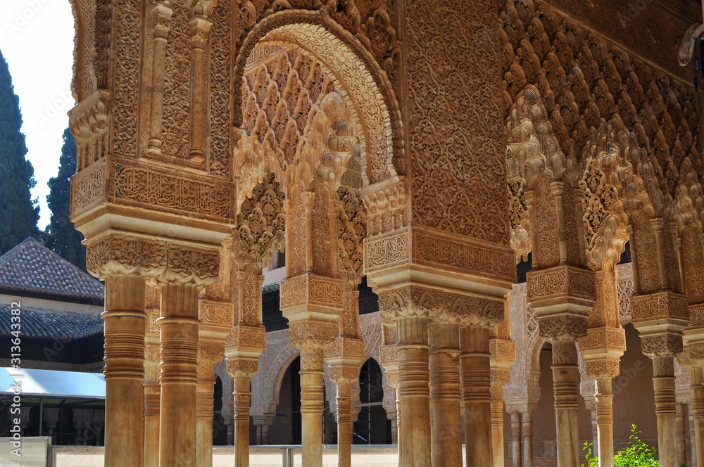 Löwenpalast in der Alhambra in Granada, Spanien