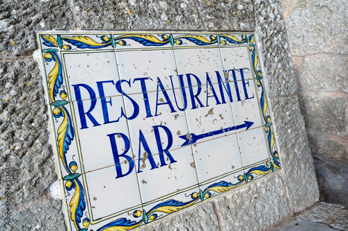 Wegweiser Restaurant, Bar auf der Insel Mallorca, Spanien photo