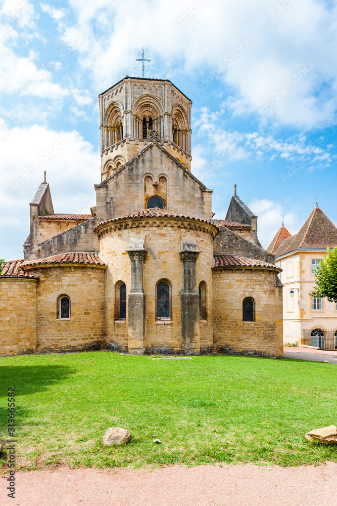 Semur en Brionnais, romanesque church in Burgundy, France