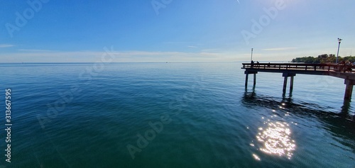 Canvas Print lake ontario toronto skyline blue sky