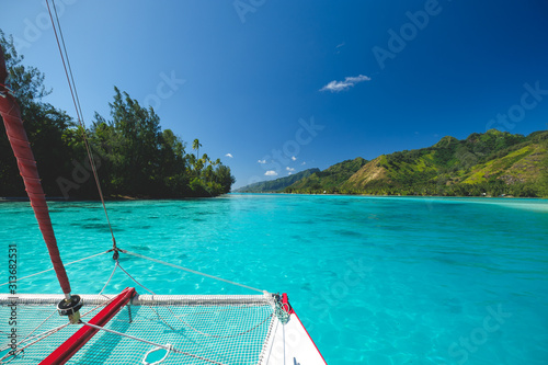 cruising with a catamaran in Moorea (Tahiti)