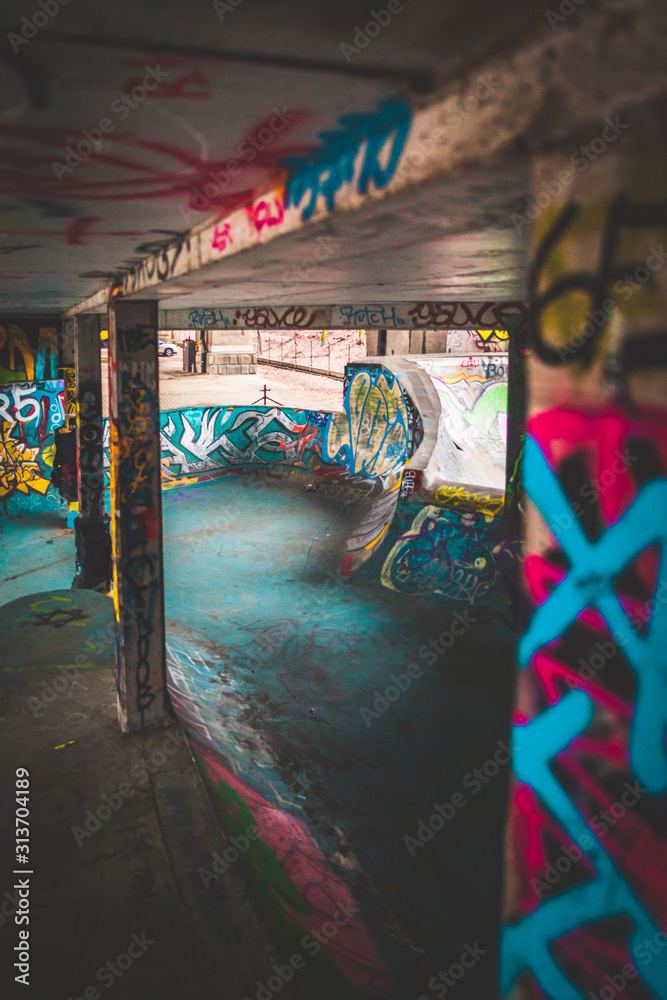 Obraz premium Skatepark w Warszawie Warsaw graffiti