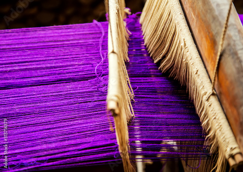 Fotografi traditional hand weaving loom
