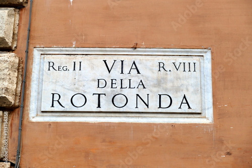 nomi delle strade e piazze di roma,italia