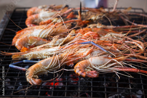 Grilled shrimp on the gril