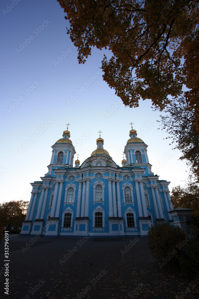 Fototapeta premium Exterior view of the Saint Nicholas Naval Cathedral, the Sailor's Cathedral, in St. Petersburg, Russia