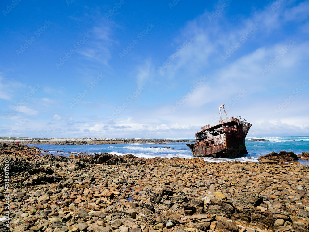 Naklejka premium Shipwreck