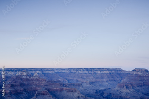 L'heure bleue dans le parc national Grand Canyon en Arizona