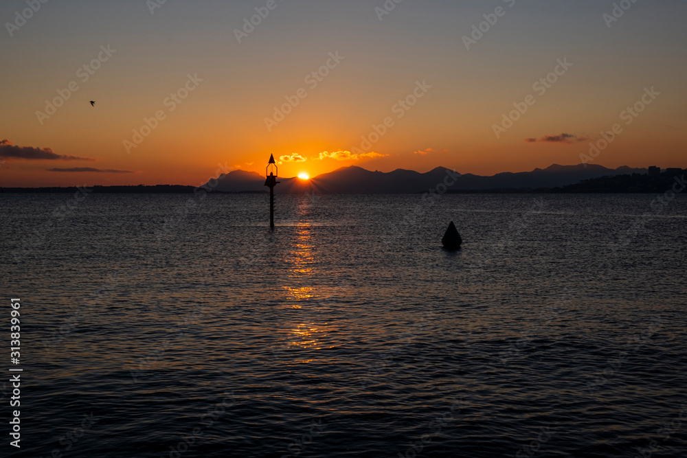 coucher de soleil sur la côte d'azur, France.