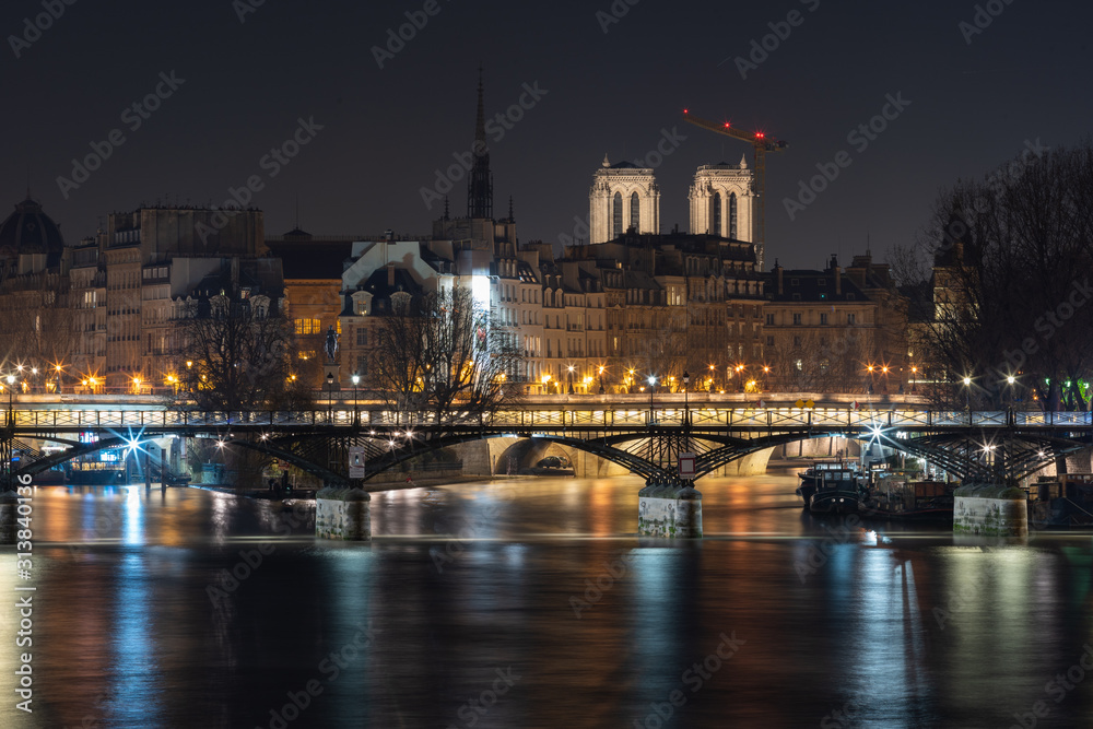 Paris Paris