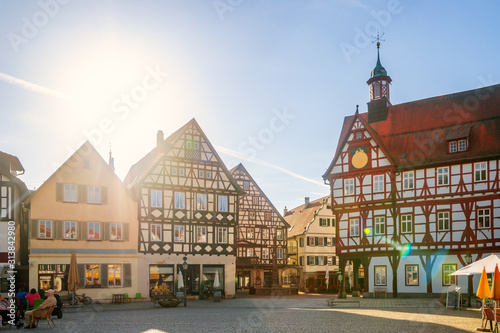 Marktplatz und Rathaus, Bad Urach, Deutschland 