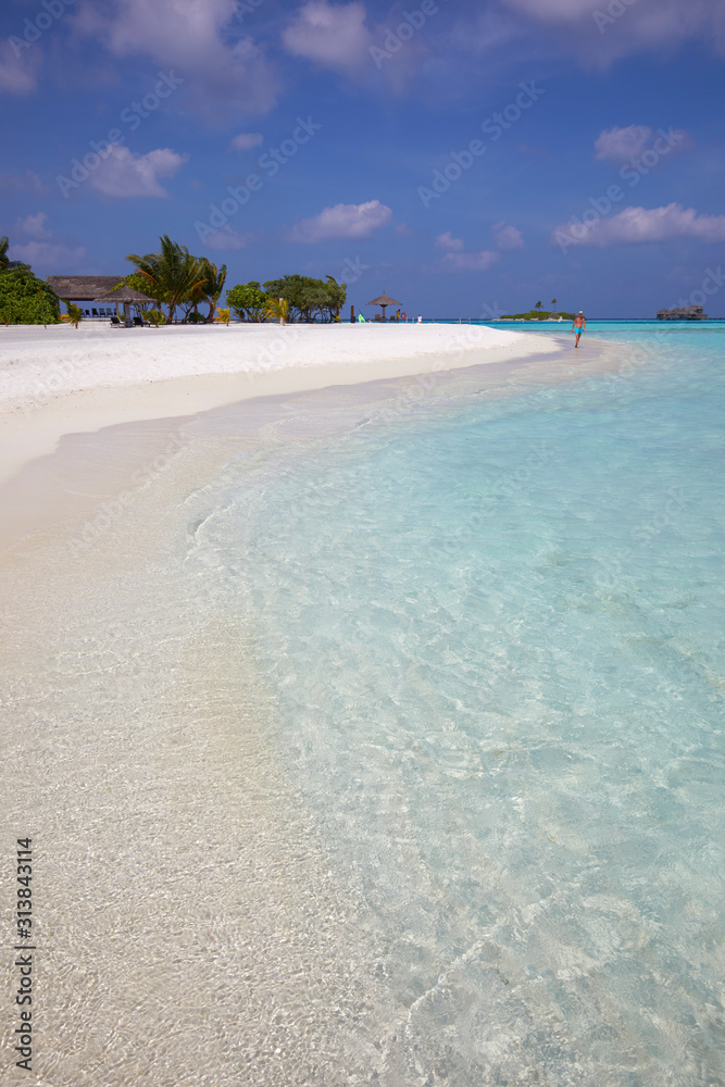 The white sand of Paradise Island (Lankanfinolhu), Maldives